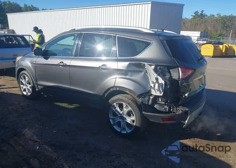 2016 Ford Escape Titanium из США, поврежденный, VIN 1FMCU9J98GUA47990